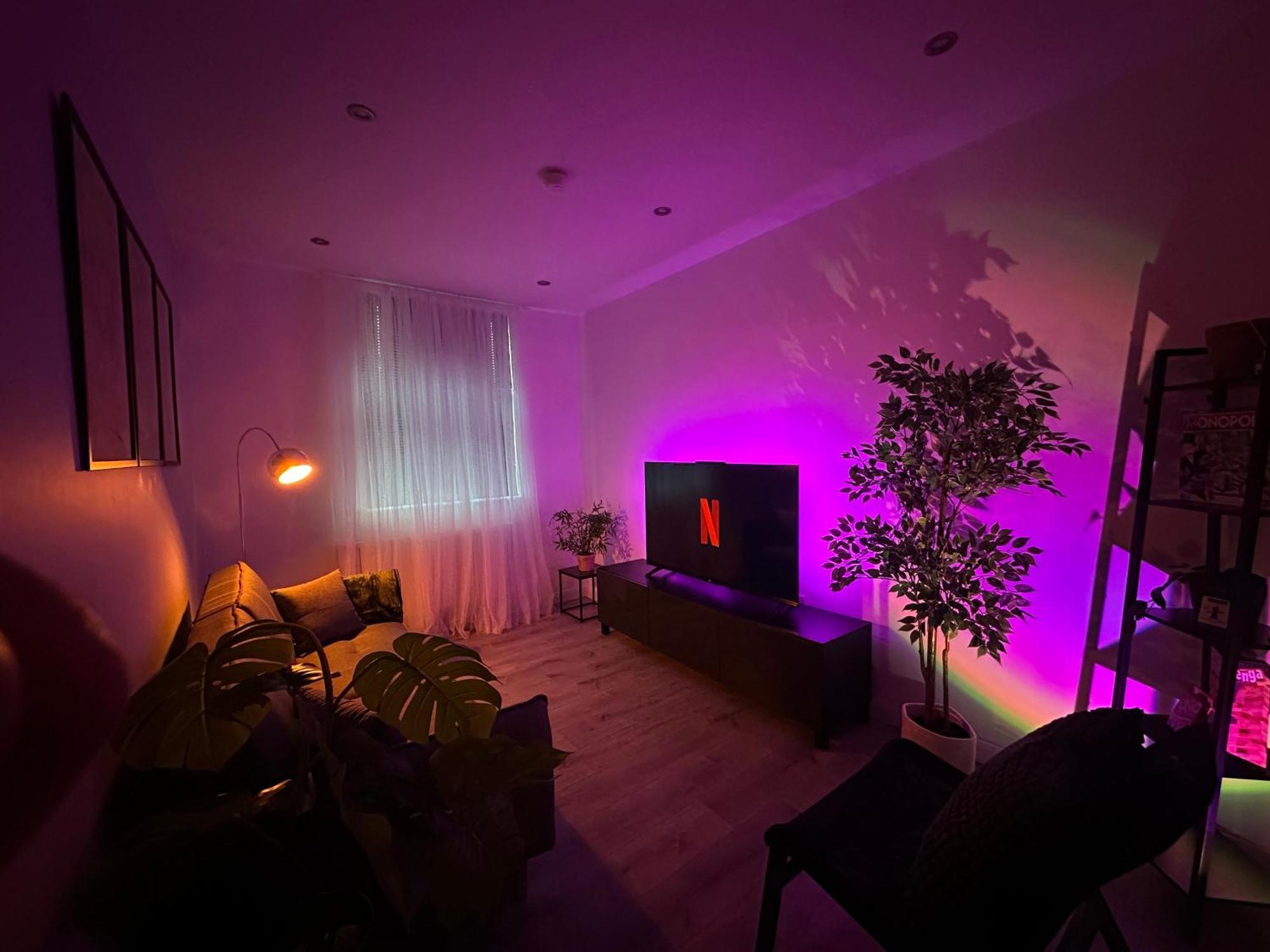 Retro Suite A Luxury Apartment With King Size Bed Wii Games And Entertainment Leicester Exteriér fotografie