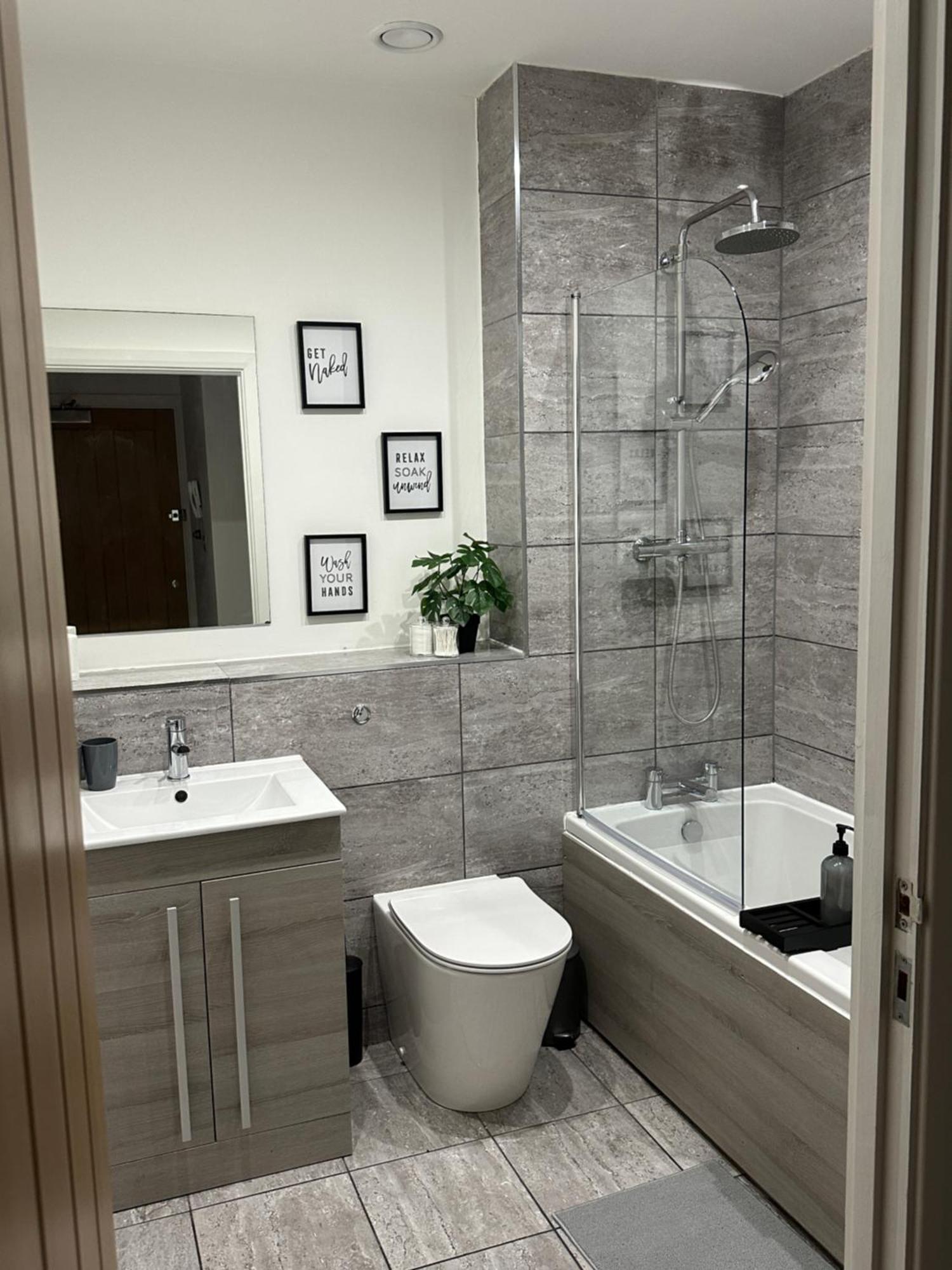 Retro Suite A Luxury Apartment With King Size Bed Wii Games And Entertainment Leicester Exteriér fotografie